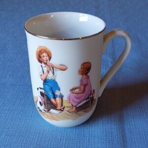 Porcelain Children's Illustration Coffee Mug in White with Gold Trim